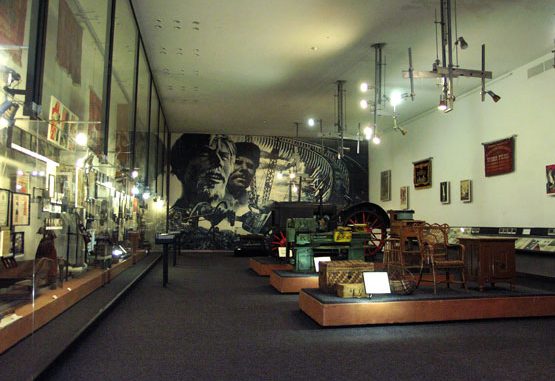 Hall_6_05